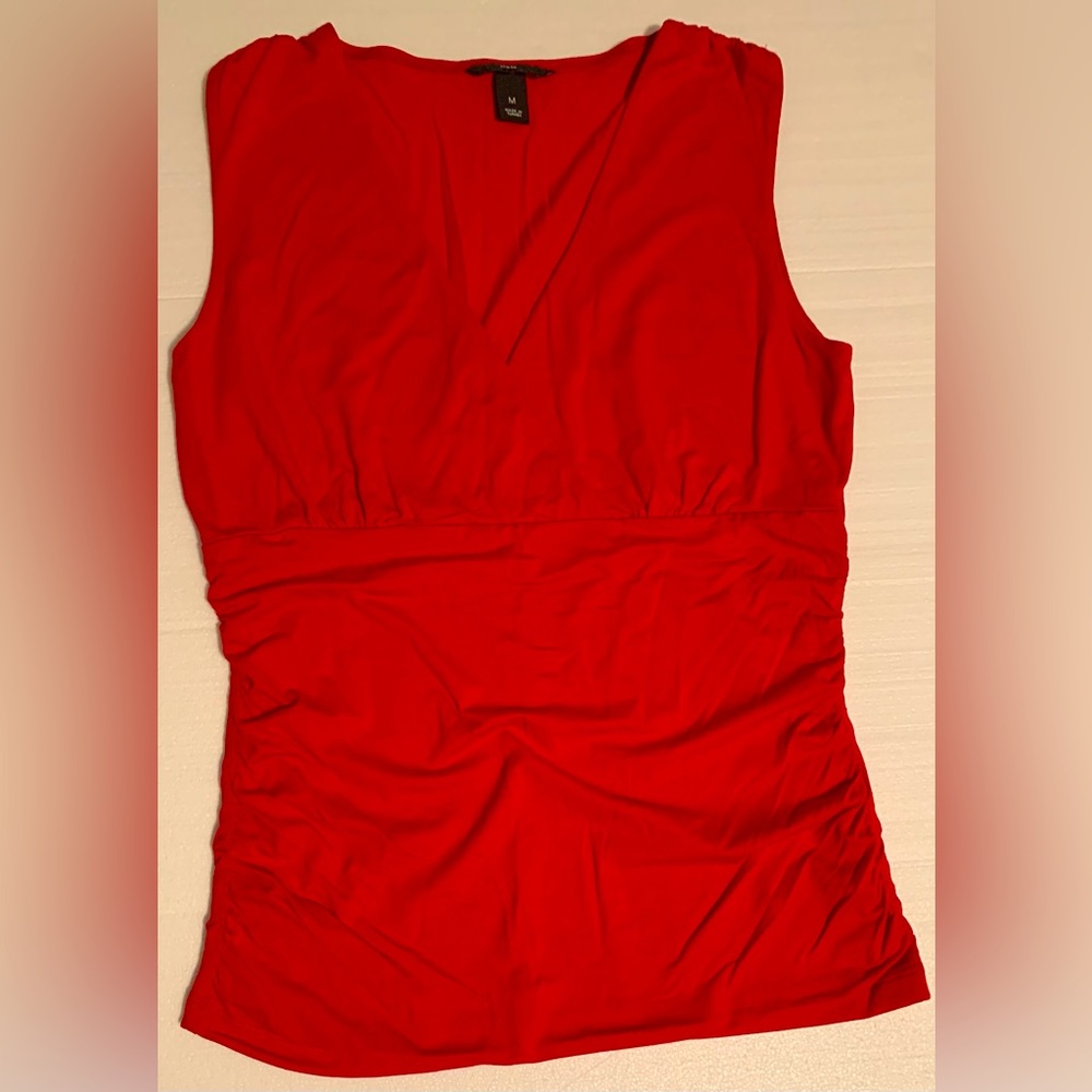 In excellent condition | H&M | Size: Medium | Bright red top